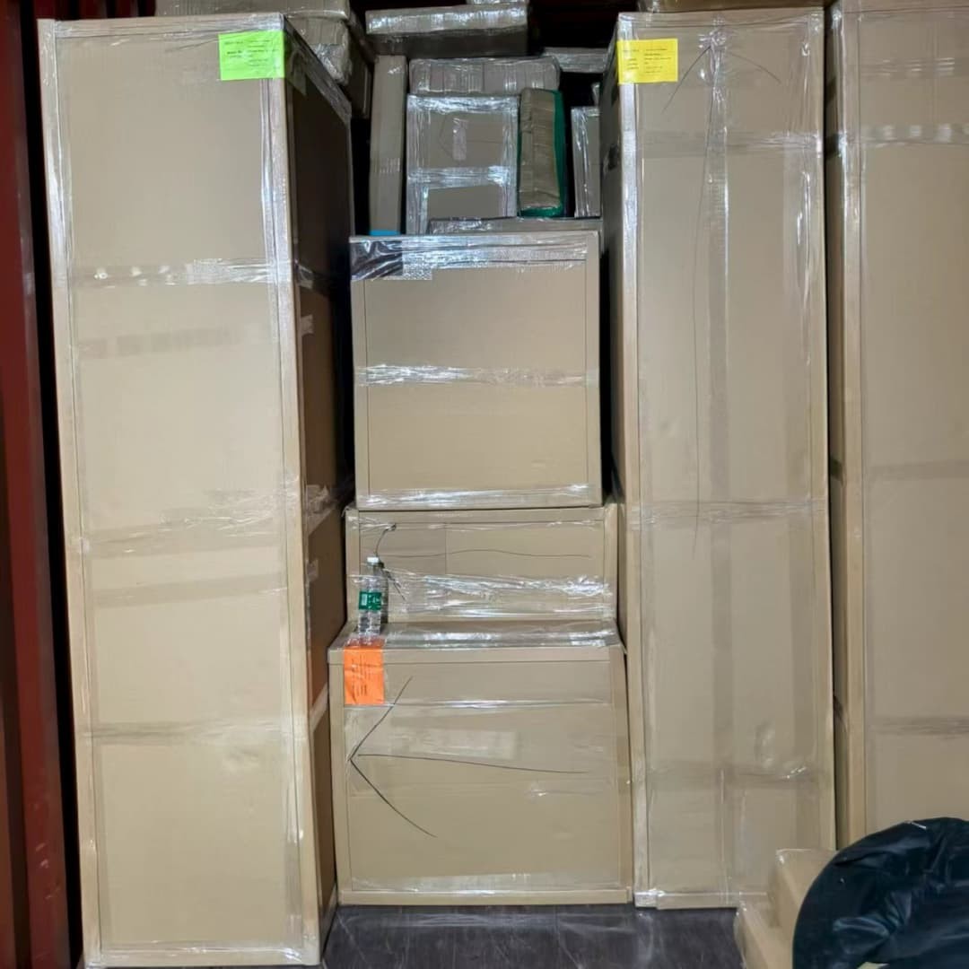 Modern | White High-Gloss Lacquer U-Style Layout | Kitchen Cabinets with Island-Loading and Shipping