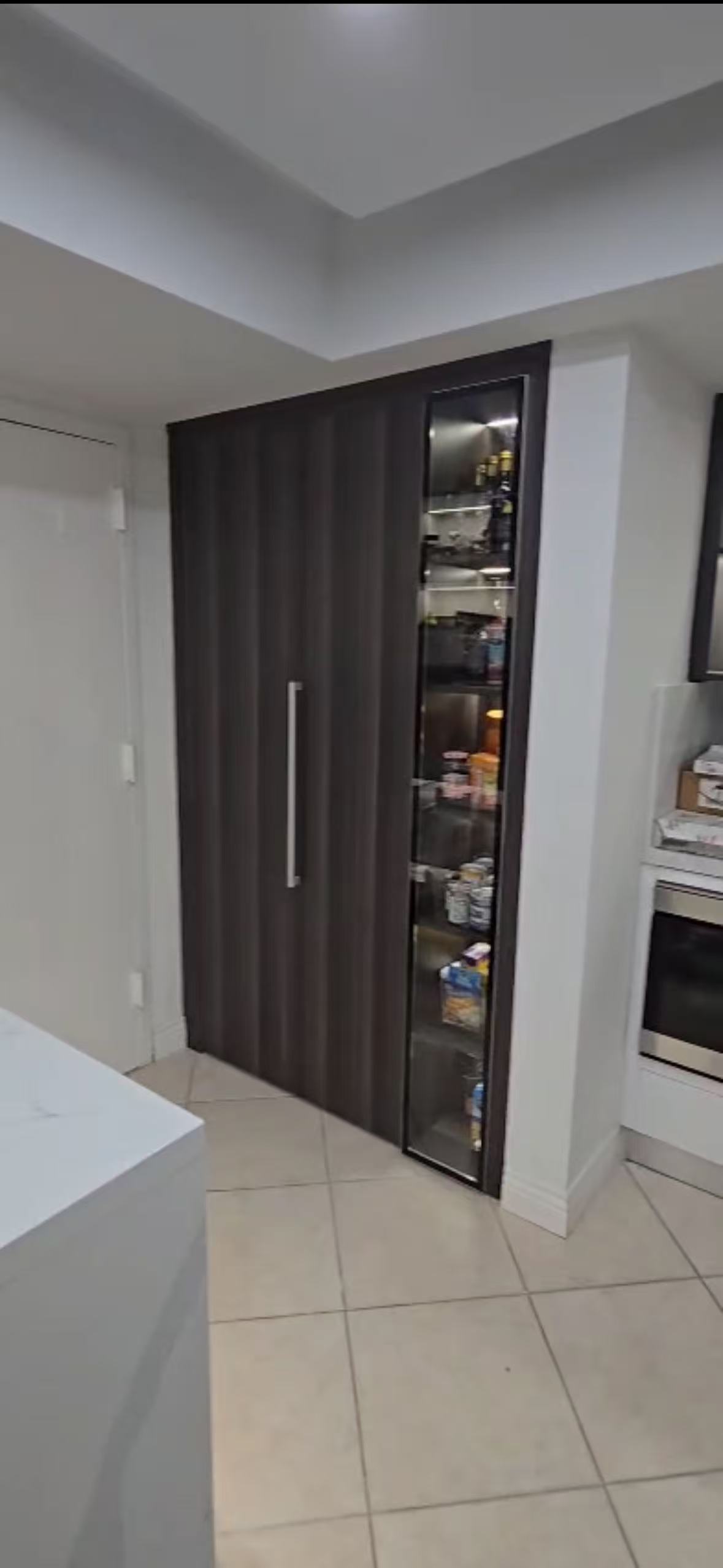 Modern | Melamine ＆ High-Gloss Lacquer | Kitchen Cabinets with Islan-Installation Display