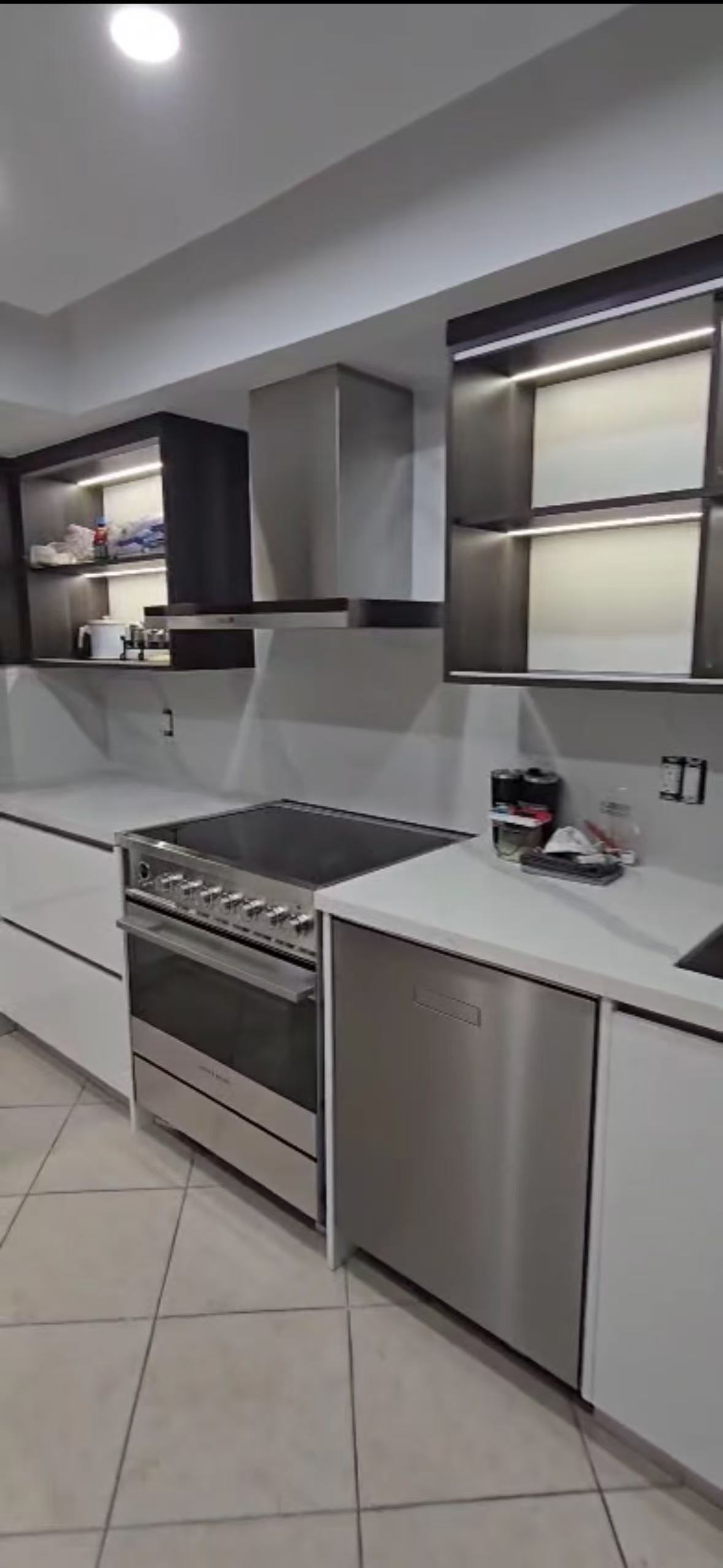 Modern | Melamine ＆ High-Gloss Lacquer | Kitchen Cabinets with Islan-Installation Display