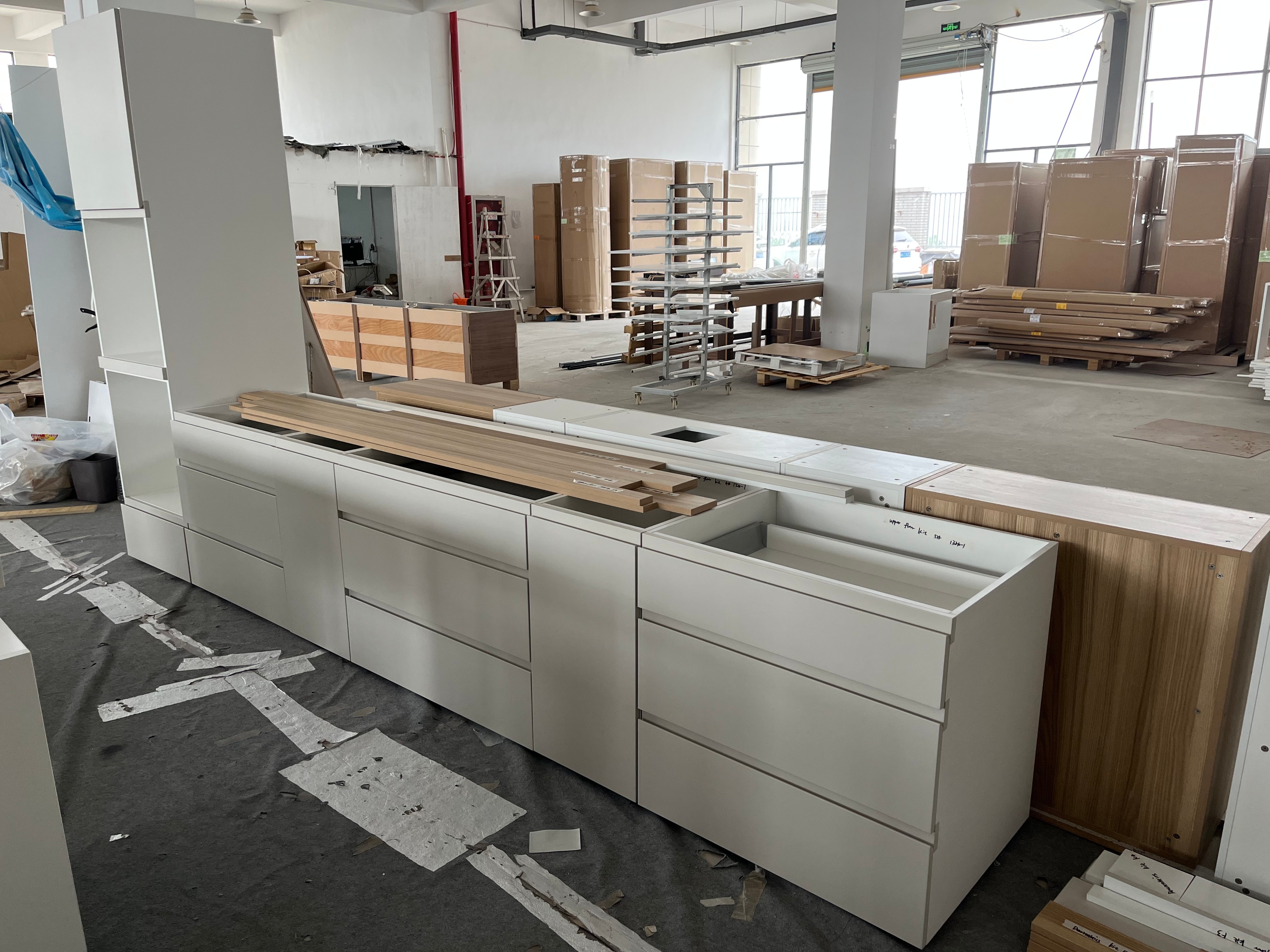 Modern Glass & Matte Lacquer Living Room Cabinets 