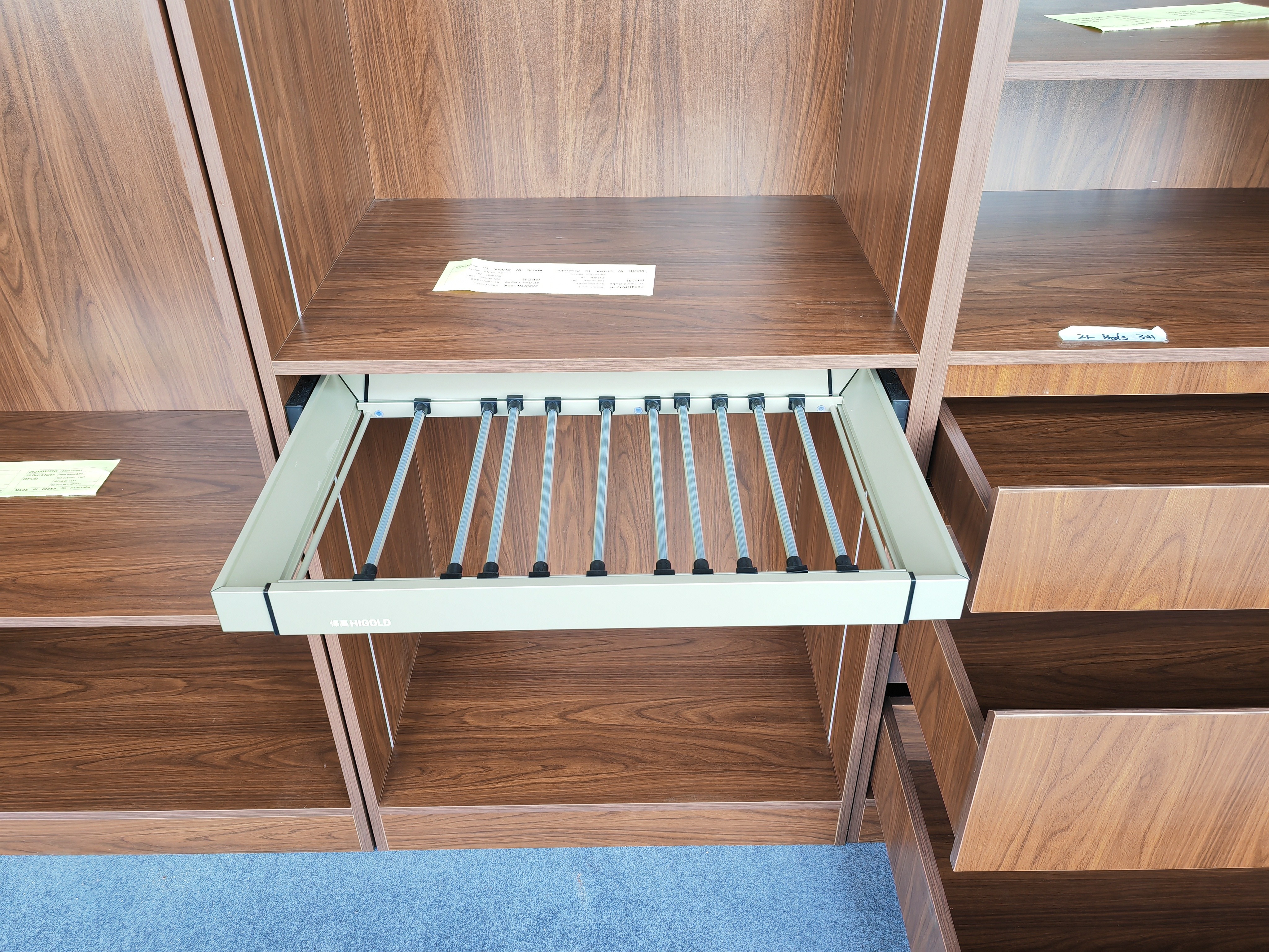 High-End Traditional Customzation Kitchen Cabinet Inspection Process