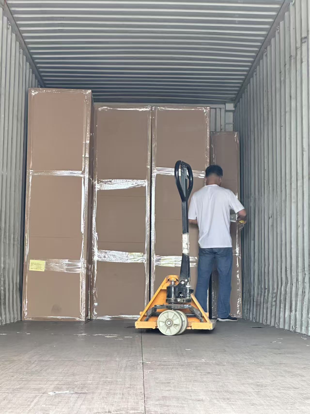 High-End Traditional Customzation Kitchen Cabinet Loading And Shipping