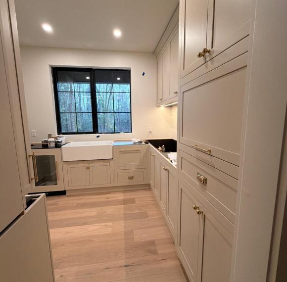 High-Quality Classical MDF Butlers Pantry - OEM/ODM Cabinet Solutions for Dealers | Full House Customization, 3D Design & Installation