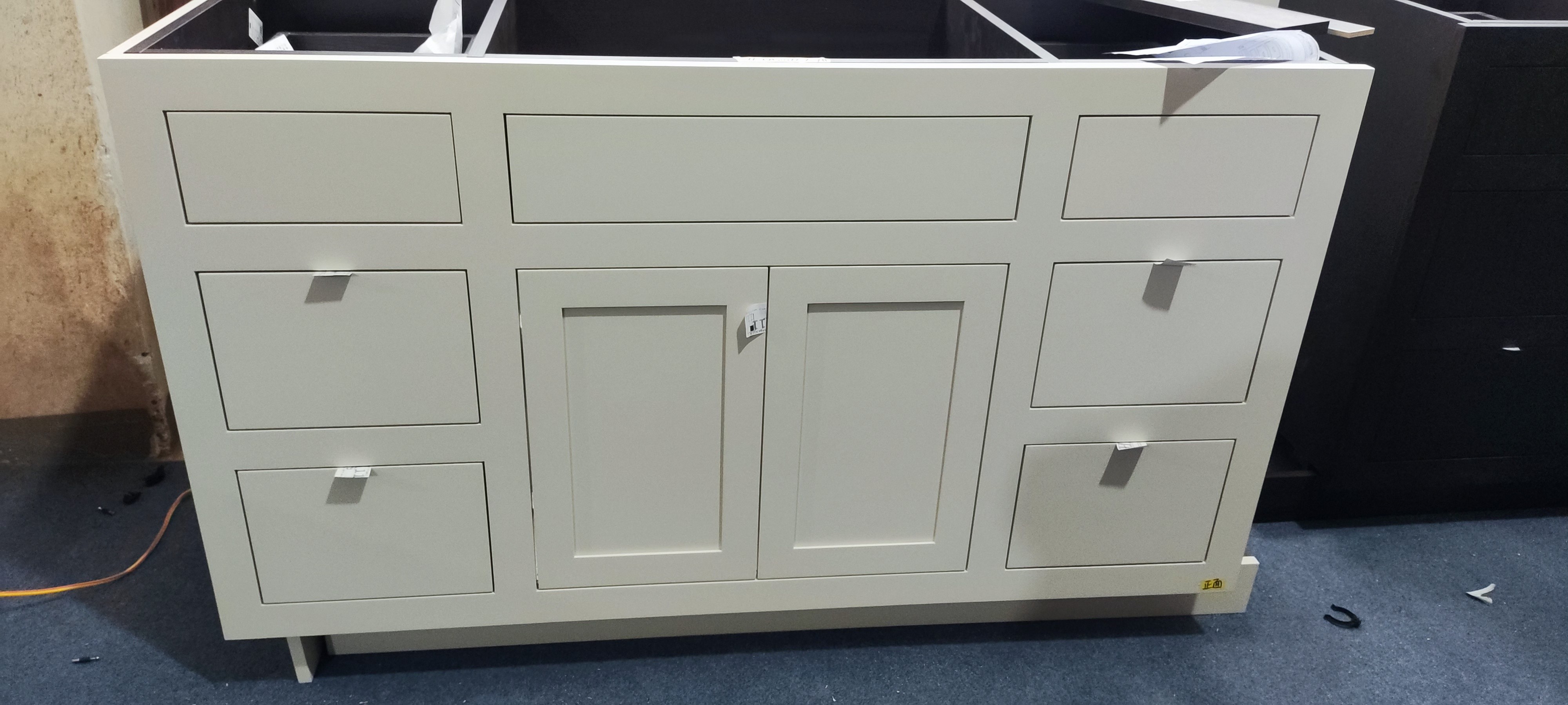 Classic | Melamine ＆ High-Gloss Lacquer | Kitchen Cabinets with Island-Ideas