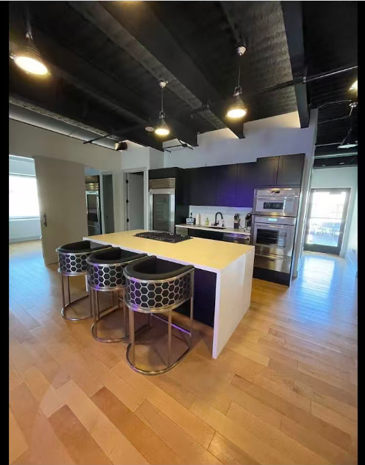 Classic High End Oak Timber Kitchen Cabinets-Installation Display