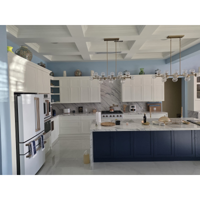 Traditional | Solid wood shaker Door |White Kitchen with Island | ODM Customization