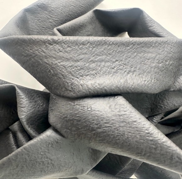 High-Temperature Resistant Rubber Sleeve for Cable Protection Durable and Flame-Retardant for Industrial and Automotive Use