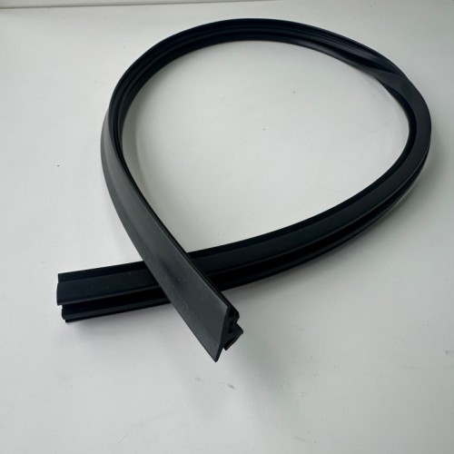 Eco-Friendly Rubber Sealing Strip Chemical-Resistant and Long-Lasting for Construction and Plumbing Systems