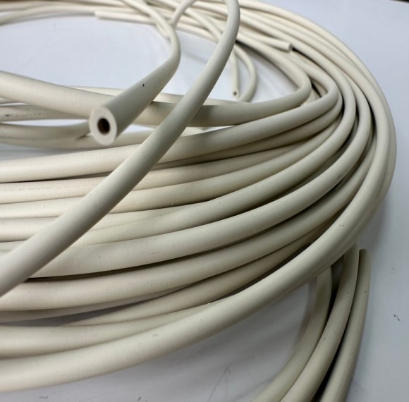 Flexible Weather-Resistant Rubber Tube for Reliable Bucket Lid Protection