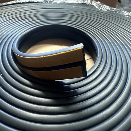 Energy-Efficient Thermal Door Seal Strip for Improved Climate Control Solutions