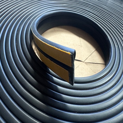Energy-Efficient Thermal Door Seal Strip for Improved Climate Control Solutions