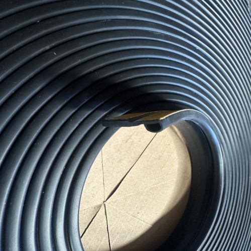 Energy-Efficient Thermal Door Seal Strip for Improved Climate Control Solutions