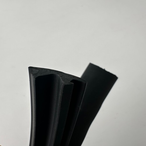 High-Temperature Resistant TPV Seal Strip for Roof Rack Durable and Weatherproof for Long-Lasting Vehicle Protection