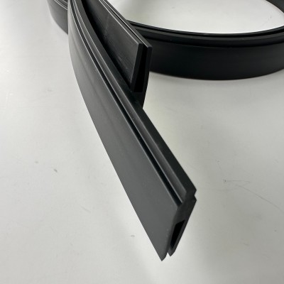 Durable PVC Profile for Luggage Edge Abrasion-Resistant and Flexible for Long-Lasting Travel Gear Protection