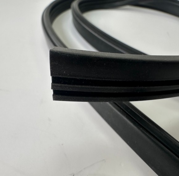 High-Temperature Resistant Rubber Waterproof Seal Durable and Flexible for Industrial and Automotive Applications