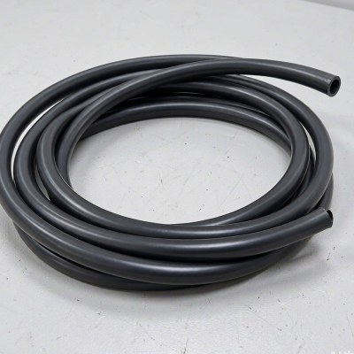 Custom Black EPDM Rubber Tubing for General Equipment Use