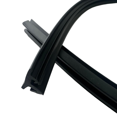 High-Temperature Resistant Rubber Sealing Strip Durable and Flexible for Industrial and Automotive Applications