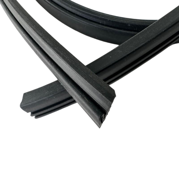Custom Extruded Silicone Rubber Sealing Strip High Temperature  Waterproof Flexible Moulding Cutting