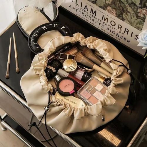 Large - Capacity One - piece makeup organizer for Efficient Business Travel & Professional Use