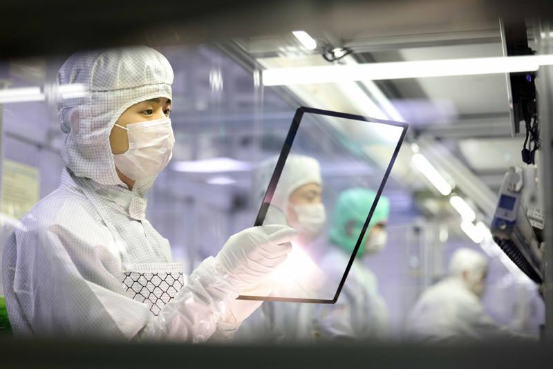 Vacuum thin‑film coating equipment for display glass functional coating