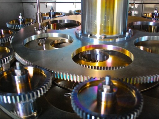 Automatic vacuum coating machine for visible band anti-reflection coating on BK7 optical glass parts