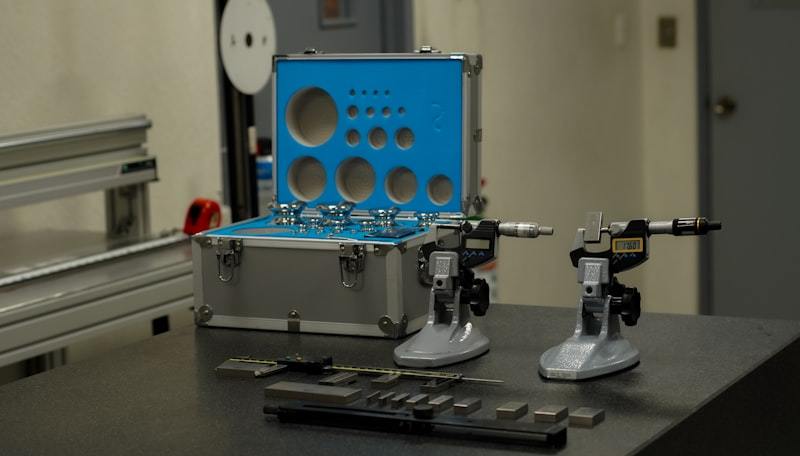 Felix Glass high-purity UV fused silica optical windows, flow cells and lenses for laboratory ultraviolet spectrum testing instruments