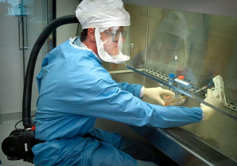 Custom fused silica blanks for laboratory UV optics secondary processing