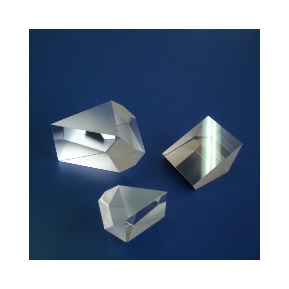 Fused silica cuvette holder prism for laboratory UV-Vis measurement beam path