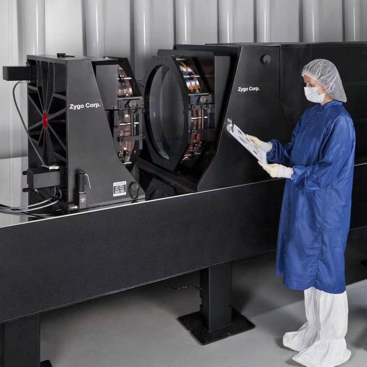 Sapphire viewport dimensional and optical inspection in Felix Glass lab