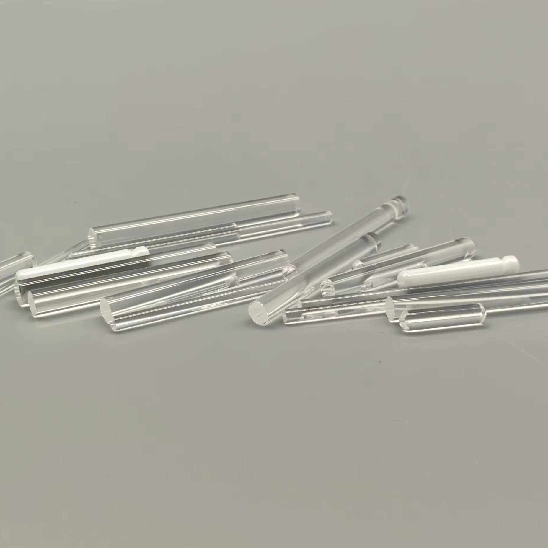 Sapphire capillary tube for piston rod assembly