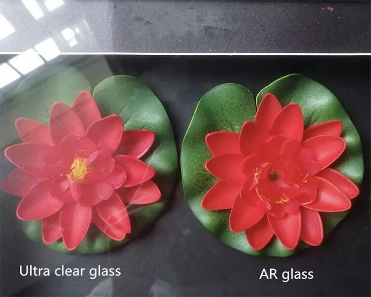 AR anti-reflection optical glass vs ultra clear glass, visibility contrast for display screen