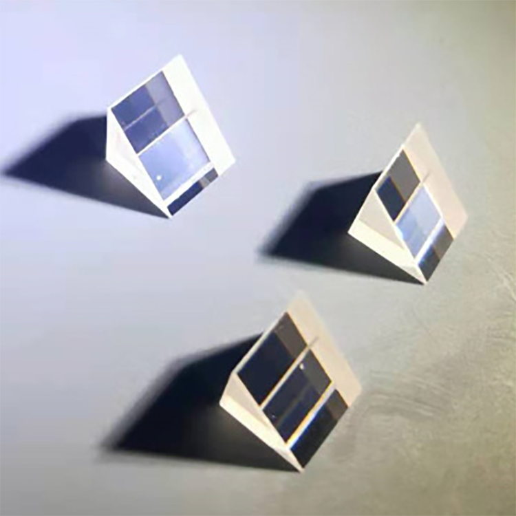 Reflective optical prism for industrial and laboratory beam turning