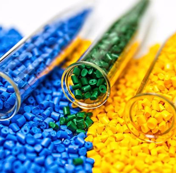 How to Evaluate Card Protection Materials: PVC vs PP vs PE Sleeves & Different Case Types