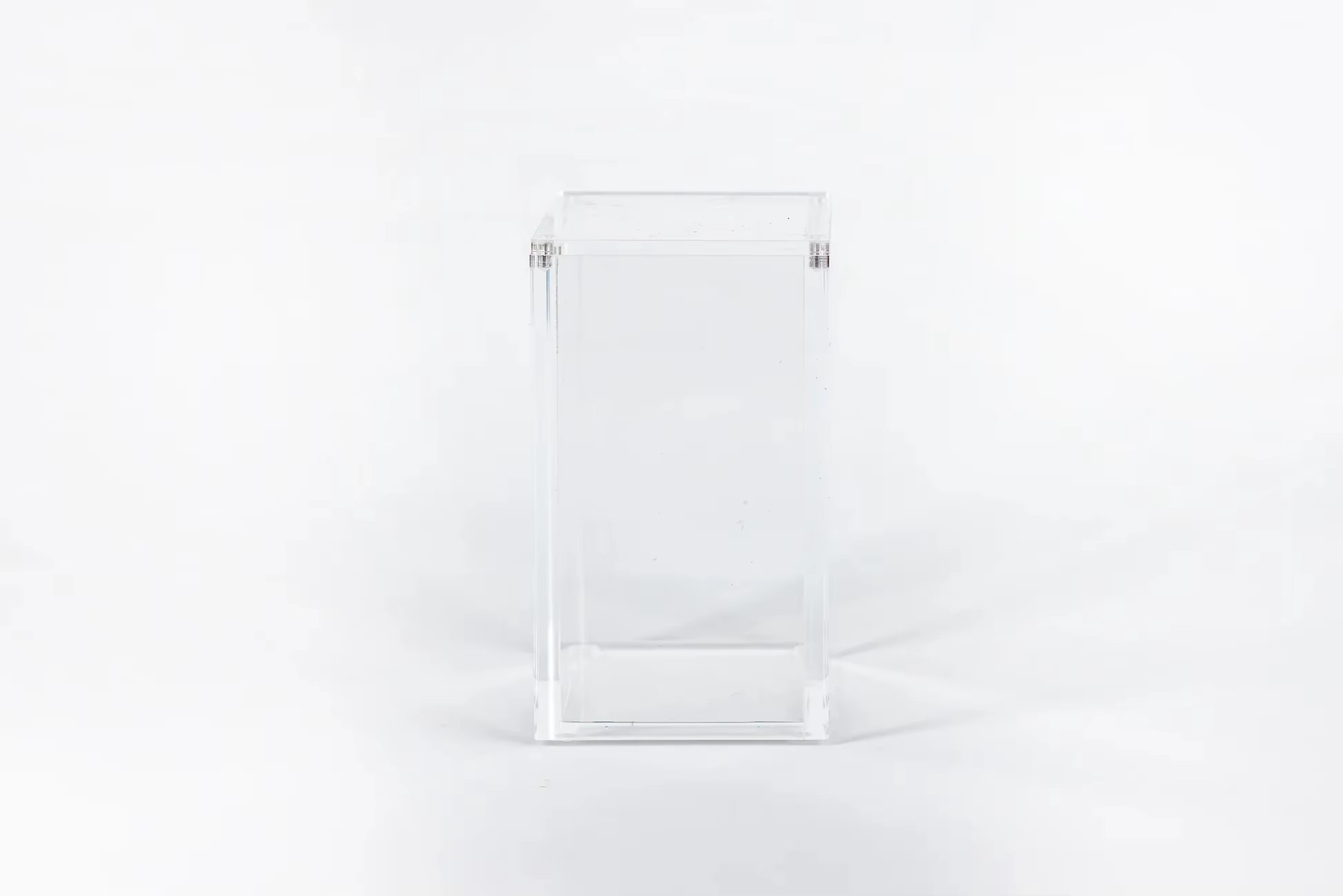 One Piece TCG Booster Box Display Cases: A Protection Guide