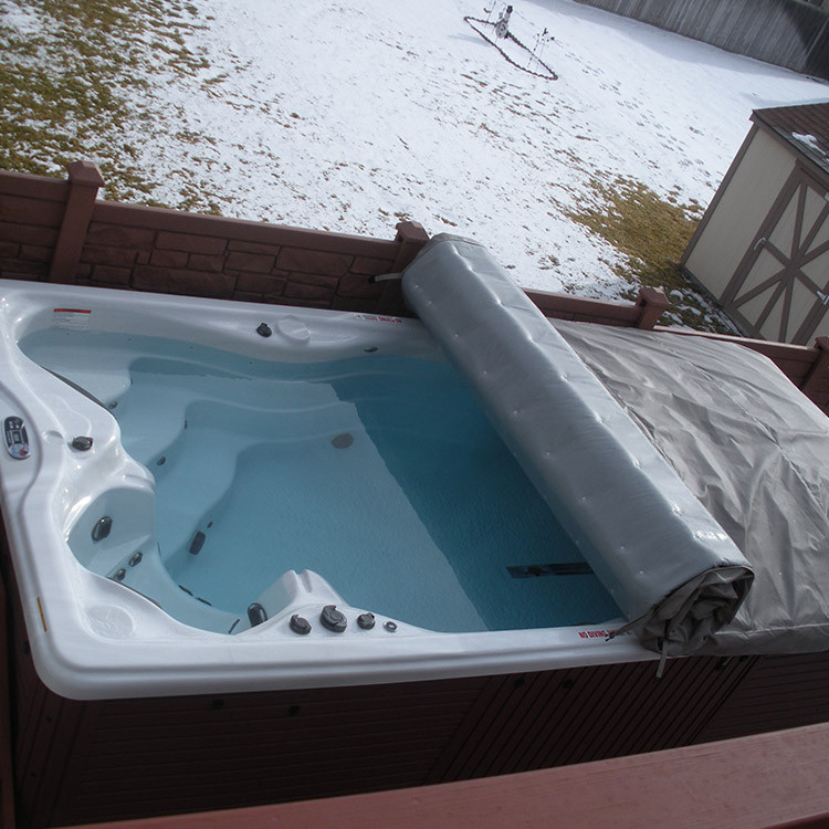 hot tub in winter