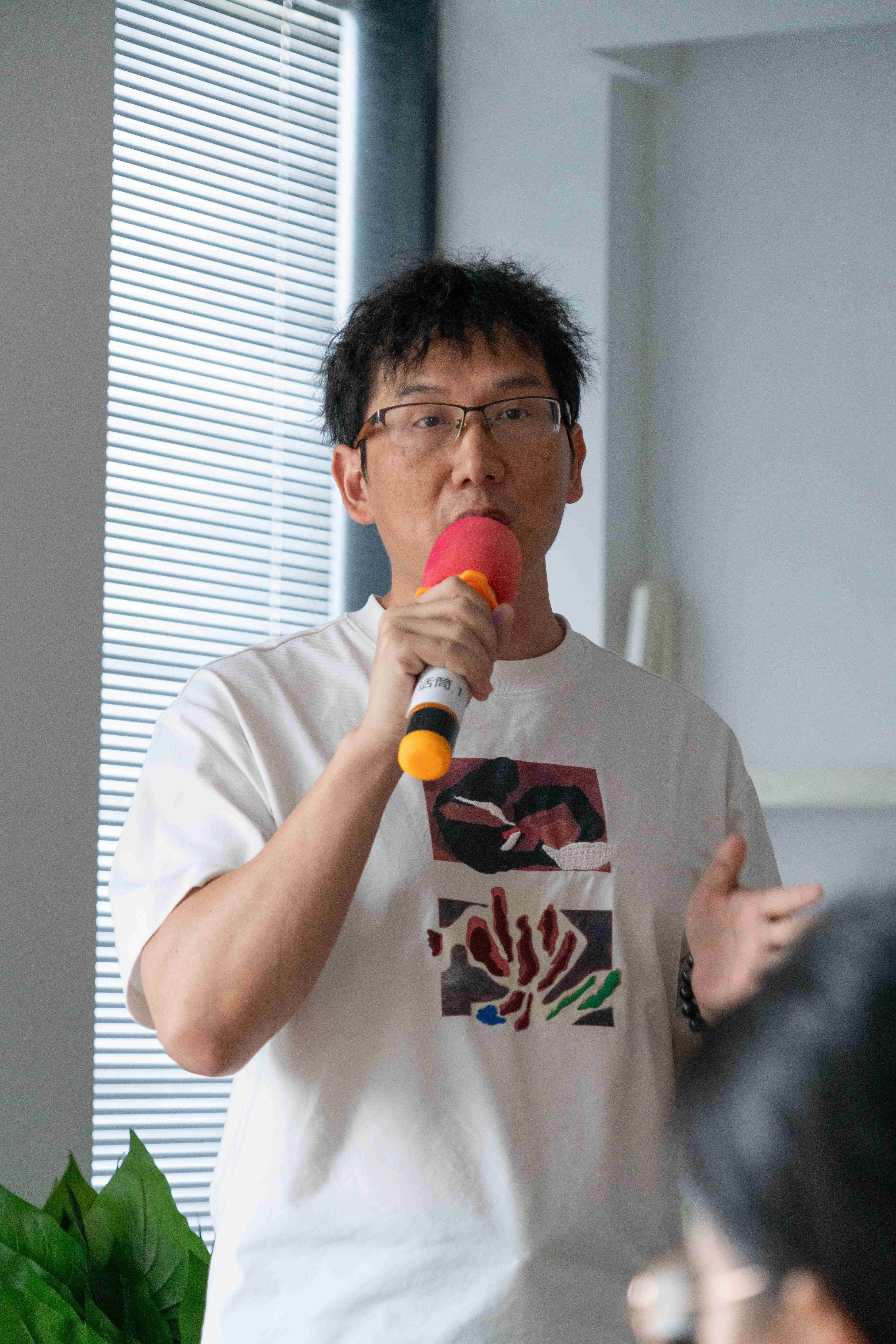 Vice President Peter presenting Q1 Q2 2026 business performance report