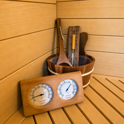Sauna Bucket and Ladle Set YZ-001 | Wholesale | Canadian Cedar Pail and Ladles with Dual-Gauge Display | B2B Bulk Supply