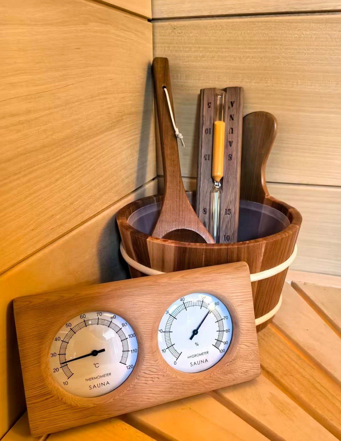 Essential vs. Optional Sauna Accessories: A Wholesale Buyer’s Guide