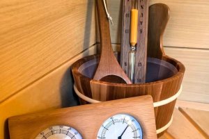 Essential vs. Optional Sauna Accessories: A Wholesale Buyer’s Guide