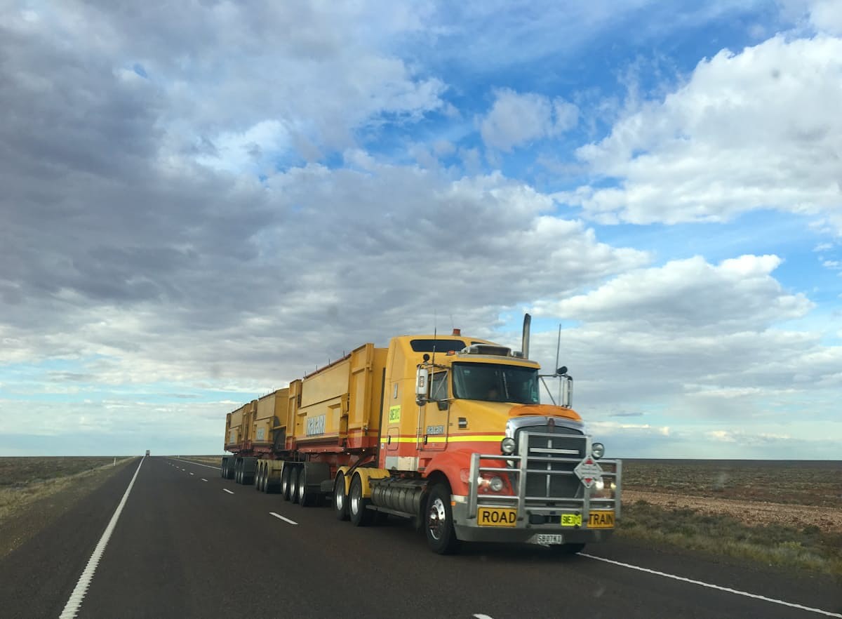 Commercial truck vehicle monitoring application
