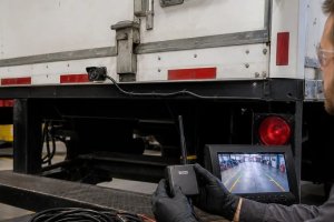 Системы предотвращения столкновений вилочных погрузчиков: полное руководство по безопасности автопарка