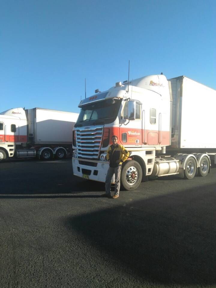 Windshield optical installation of AlwayCare AWS650 forward collision warning camera.
