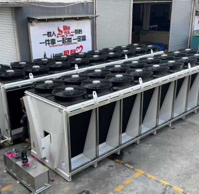 With relatively high coolant temperature and favorable climate condition, dry coolers are fully utilized as a natural cooling system
