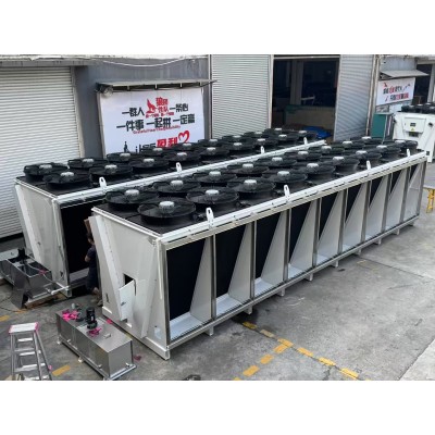 Custom Dry Cooler Free Cooling Systems in Liquid-cooled Data Center