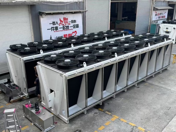With relatively high coolant temperature and favorable climate condition, dry coolers are fully utilized as a natural cooling system