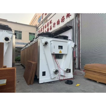 667kw V-Type Dry Cooler with Wet Pads for Adiabatic Air Cooling