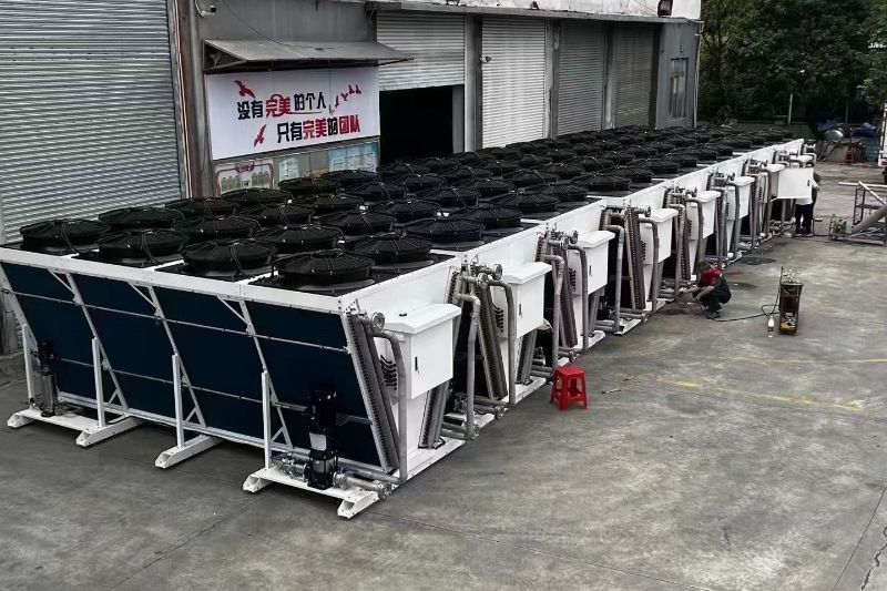 BOYI 1000KW stainless steel tube and stainless steel fin dry cooler for mining farm, fitted with vibration and temperature sensors for IoT monitoring