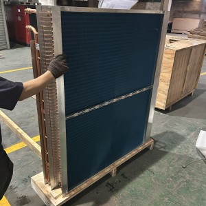 Индивидуальный однорядный обогреватель и двухрядный охладитель для теплицы в Нидерландах