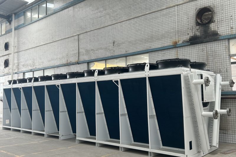 Custom Dry Cooler Free Cooling Systems in Liquid-cooled Data Center
