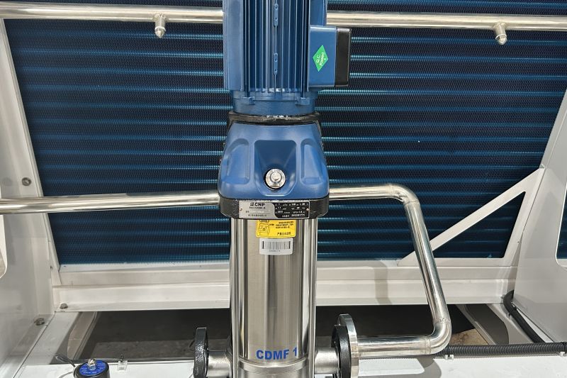 60KW Copper Tube V-type Dry Cooler for Chemical Industry